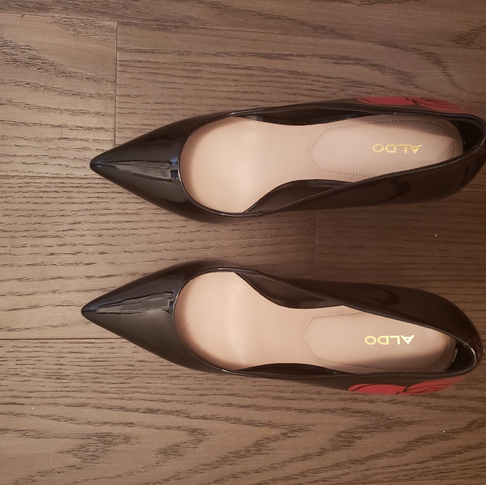Heels - Picture 4 of 8